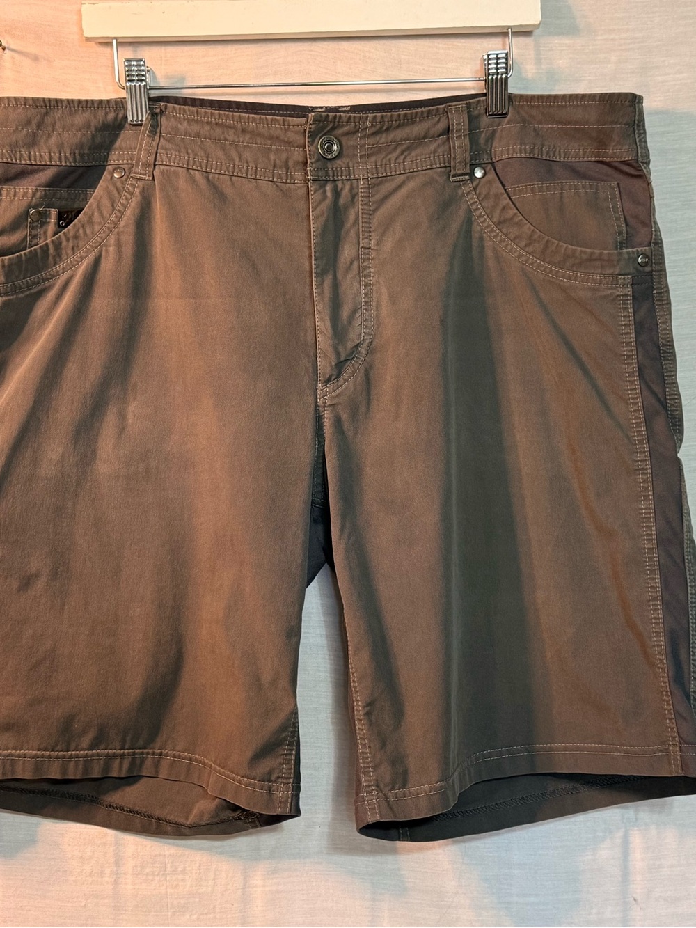 KÜHL Men’s Size 40 Brown Stretch Hiking Utility Shorts